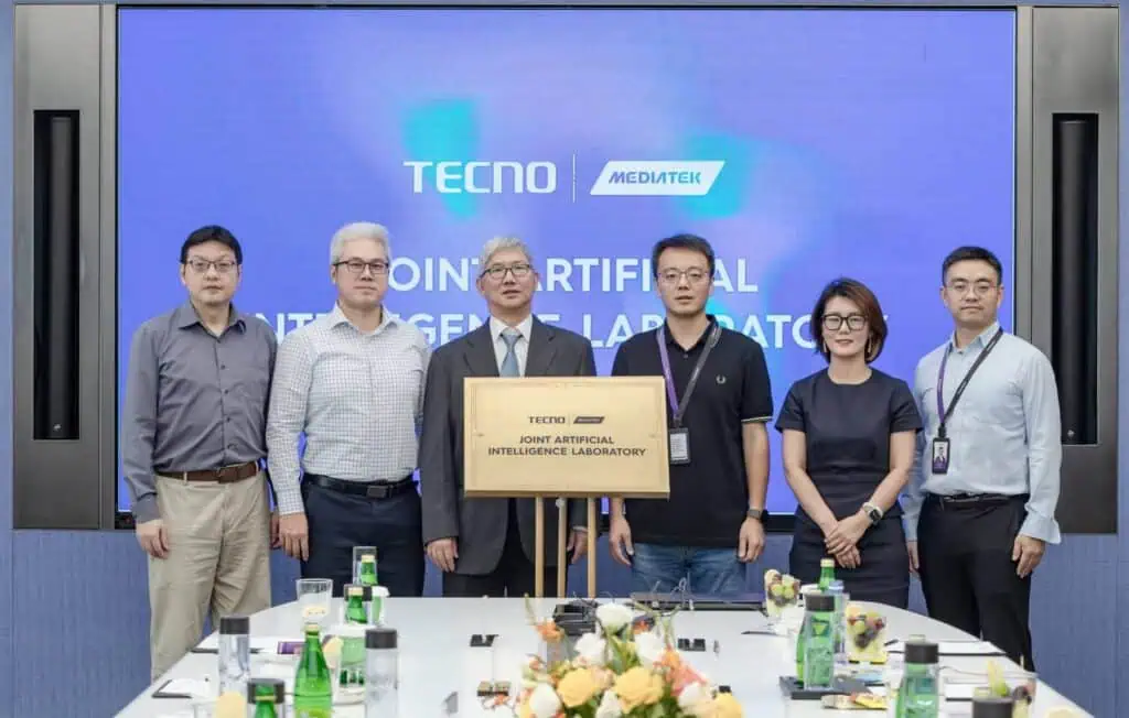 TECNO and MediaTek have officially unveiled their joint AI laboratory in Shenzhen