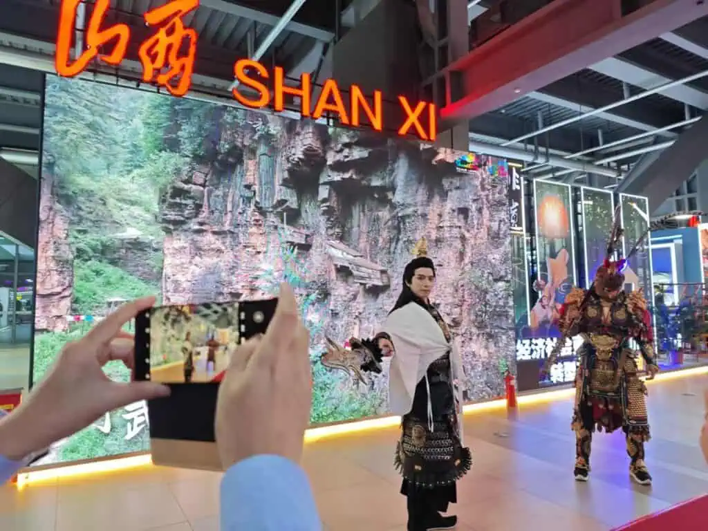 The interactive zone called “Travel Shanxi with Wukong” is the most attractive part of the Shanxi pavilion.